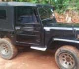 Mitsubishi 4DR manual 1971