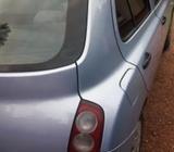 Nissan March trim 2002