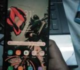 Samsung Galaxy J8 glass cracked (Used