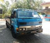 Isuzu Elf White 1989