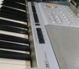 YAMAHA PSR3000